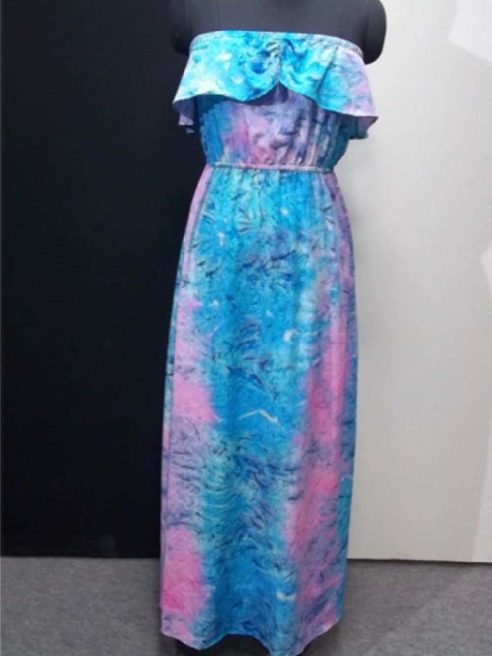 Band of Gypsies Strapless Blue and Pink Tie-Dye Maxi Dress